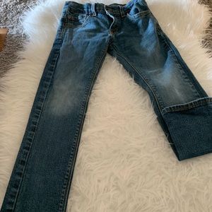 Boys Denizen Levi’s 216 fit. Skinny fit. Size 7.